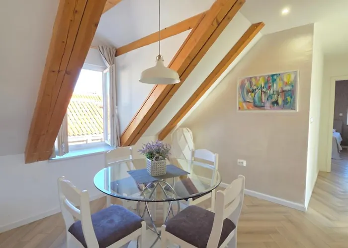 Loft Cindro Σπλιτ